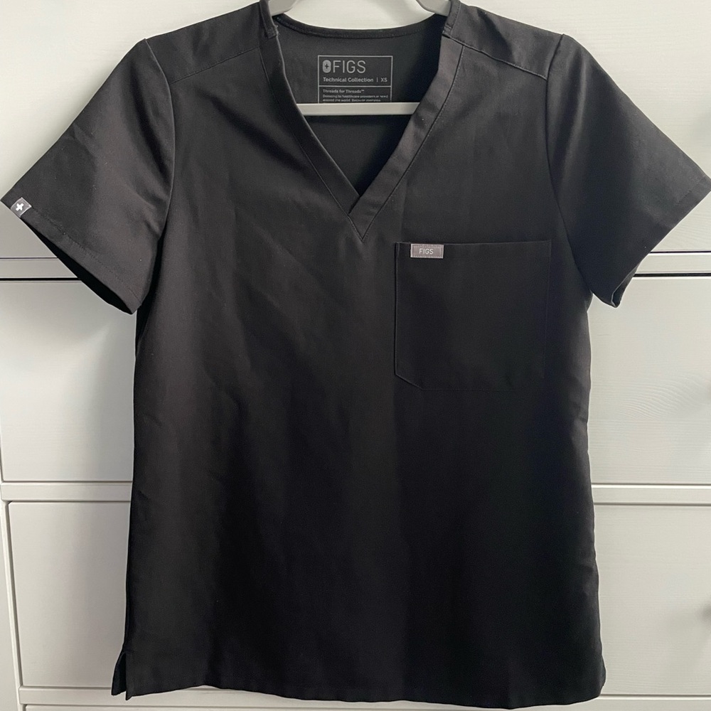 FIGS Catarina One-Pocket Scrub Top